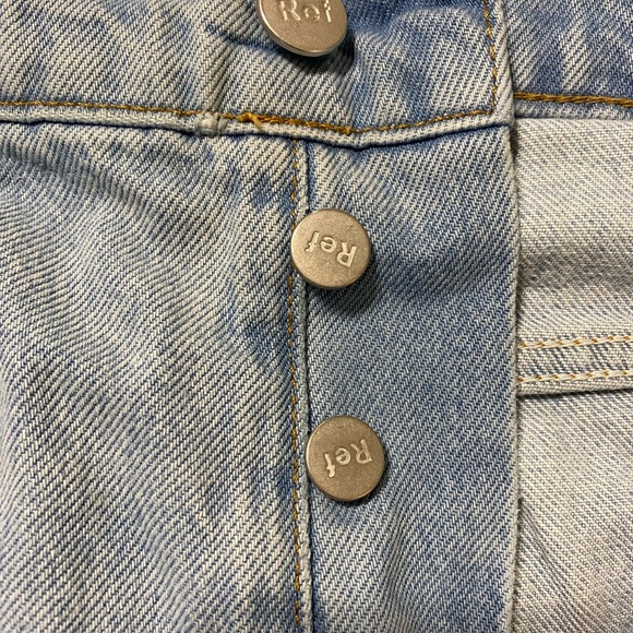 Reformation distressed denim shorts size 26 wash Tahoe Destroyed - Picture 12 of 13